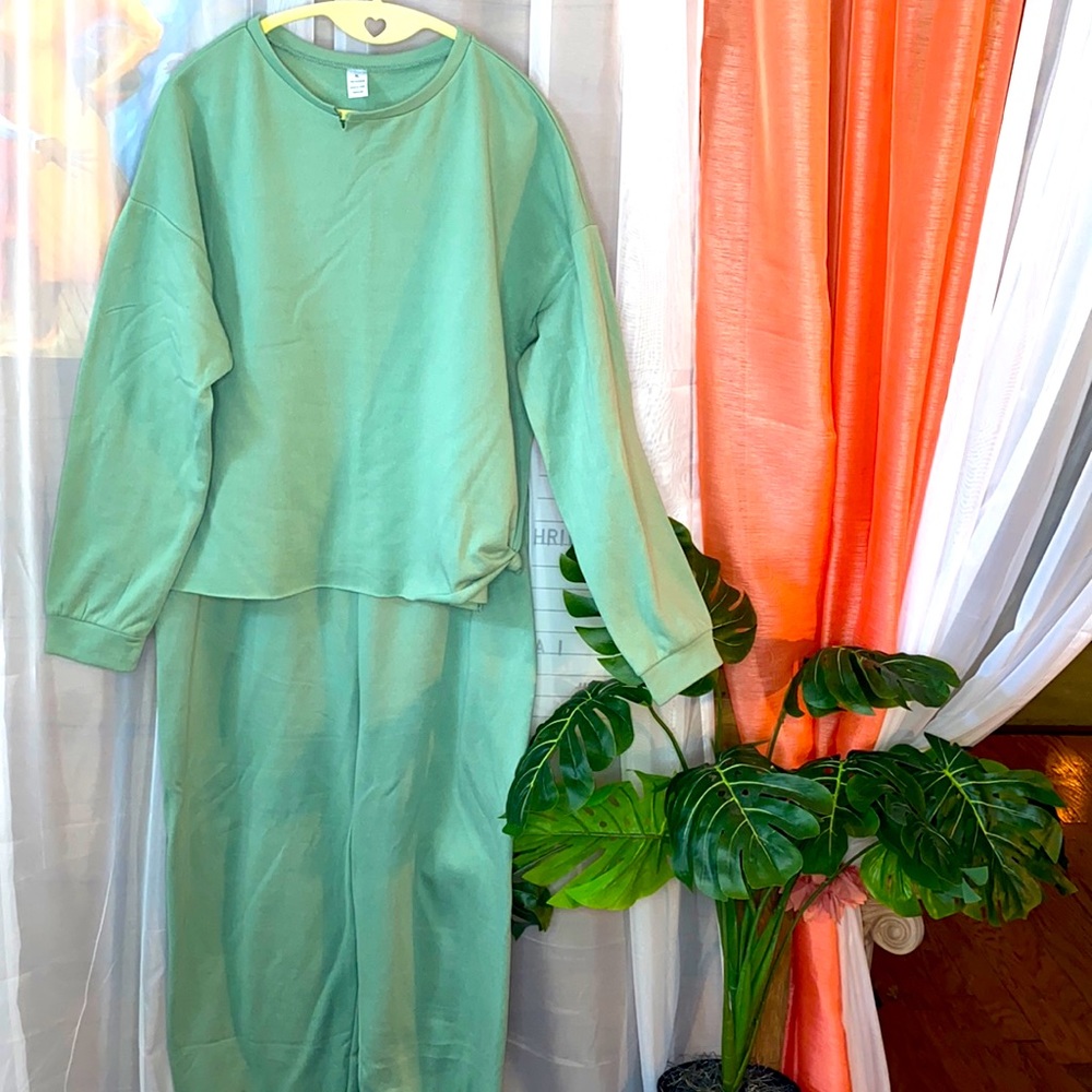 Simple Comfortable Set!!!